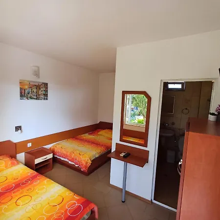 Guest house Dom Zaharievi *