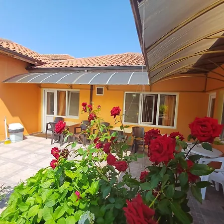 Guest house Dom Zaharievi *